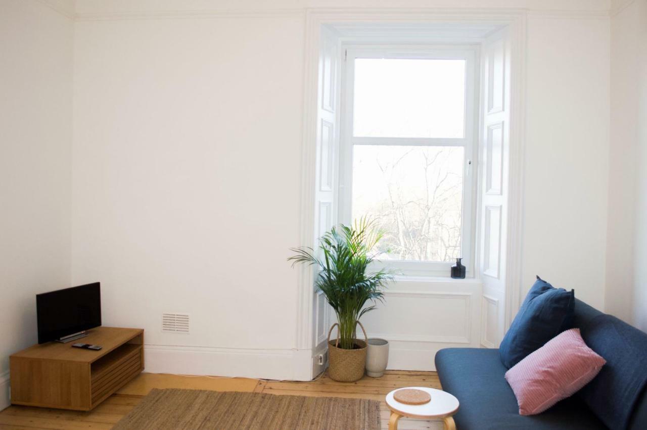 Modern 1 Bedroom Flat In The Heart Of Edimburgo Exterior foto